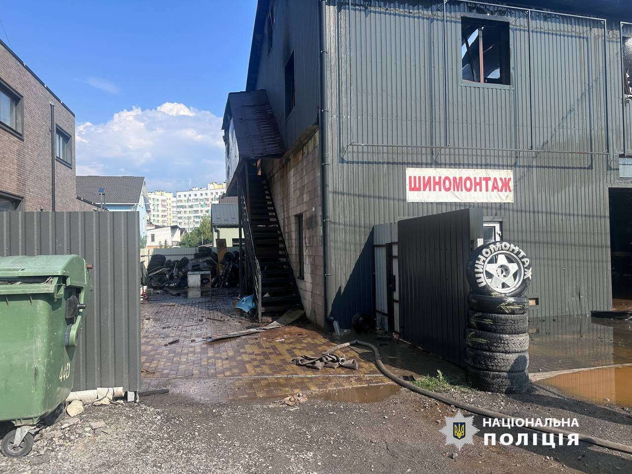 Під Києвом сталась масштабна пожежа в СТО