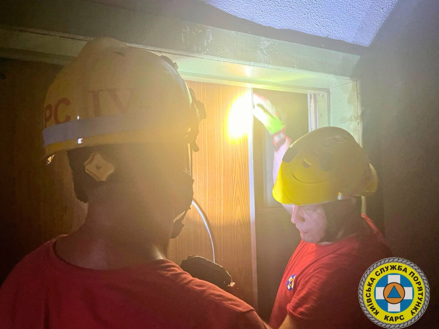 Порятунок чоловіка з ліфта