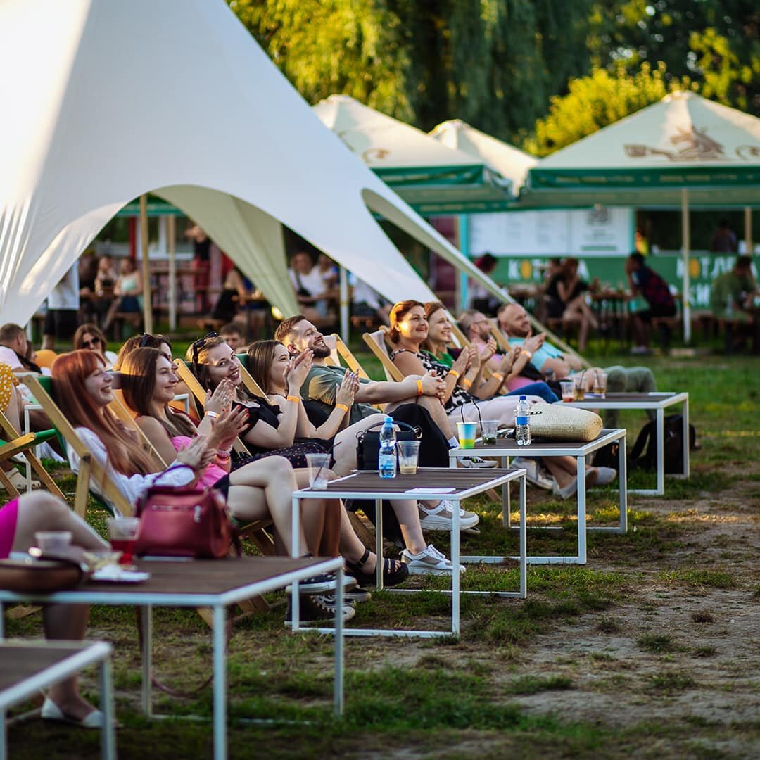 Показ фільмів просто неба на ВДНГ на локації 