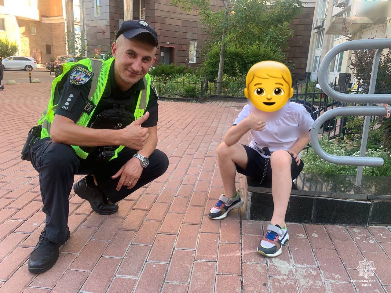 У Києві патрульні повернули рідним хлопчика, який загубився