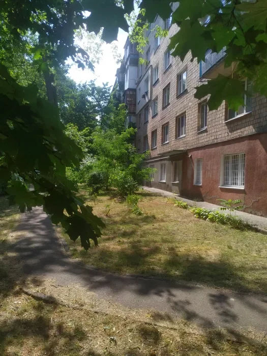 1-кімнатна квартира на вул. Петра Запорожця