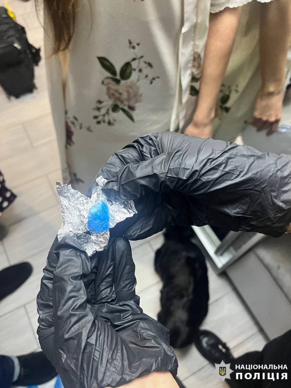 В угруповання вилучили майже 700 згортків з наркотиками