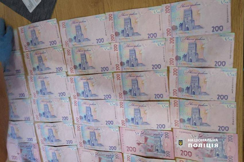 У Києві затримали молодика, який робив закладки
