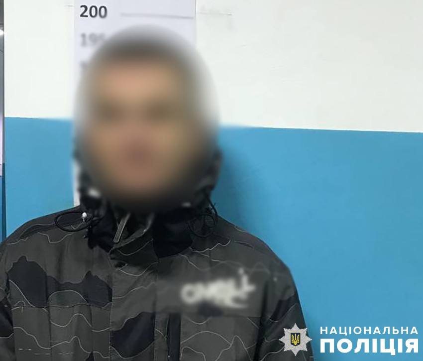 Затримали лиходія, який підпалив знайомому двері