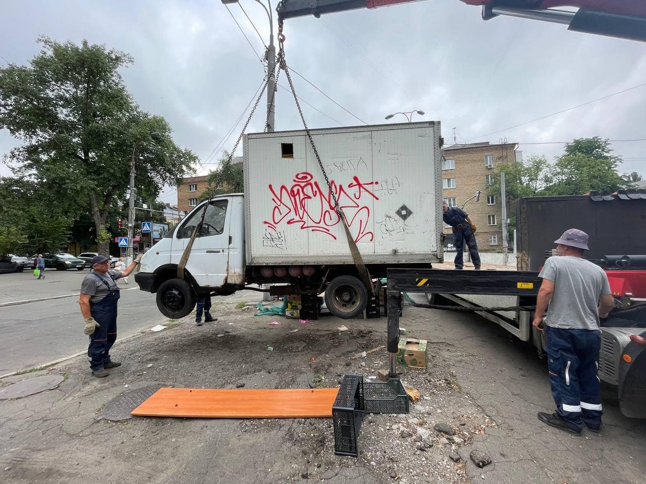 Київ звільняється від автолавок та пересувної торгівлі