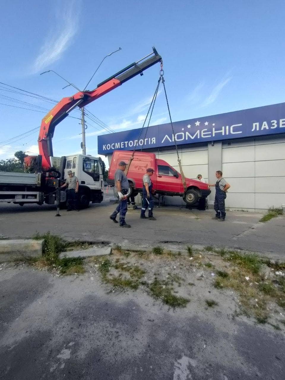Київ звільняється від автолавок та пересувної торгівлі
