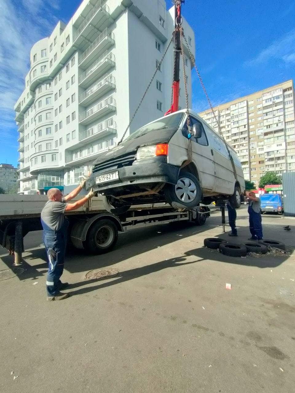 Київ звільняється від автолавок та пересувної торгівлі