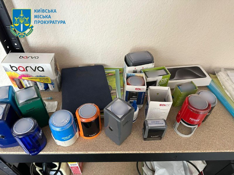 У сквер на столичній Троєщині придбали ліхтарі у 5 разів дорожче від їх ринкової ціни