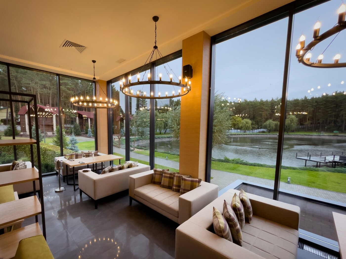 Заміський комплекс під Києвом 