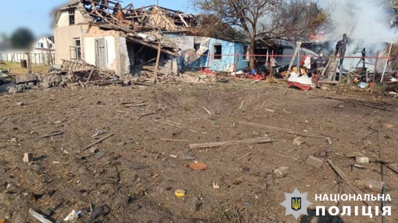 Є значні пошкодження в області