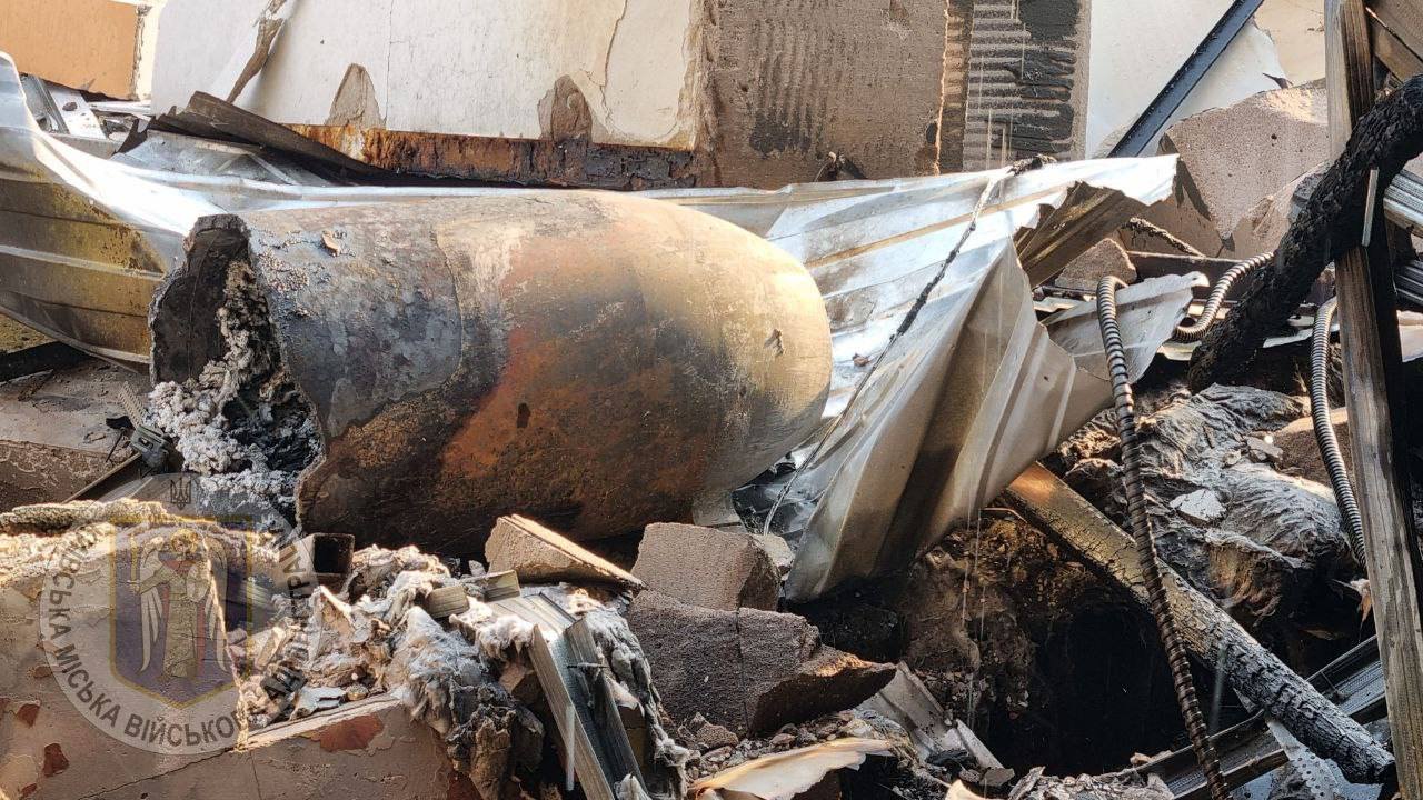 Наслідки ворожого обстрілу по Києву