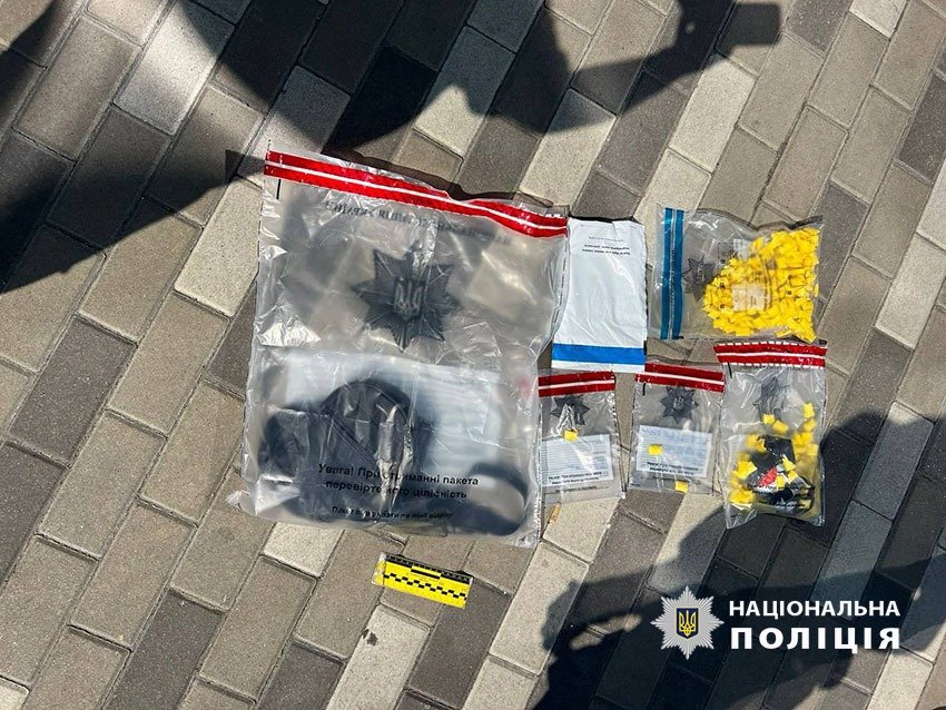 На вокзалі у Києві в підлітка знайшли близько 350 згортків із метадоном