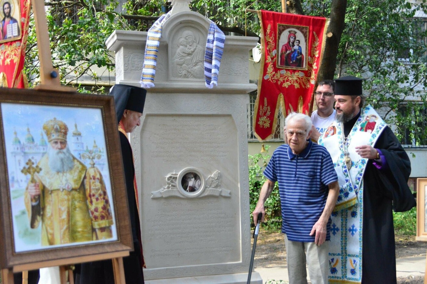 У Києві встановили пам’ятник митрополиту Василю Липківському