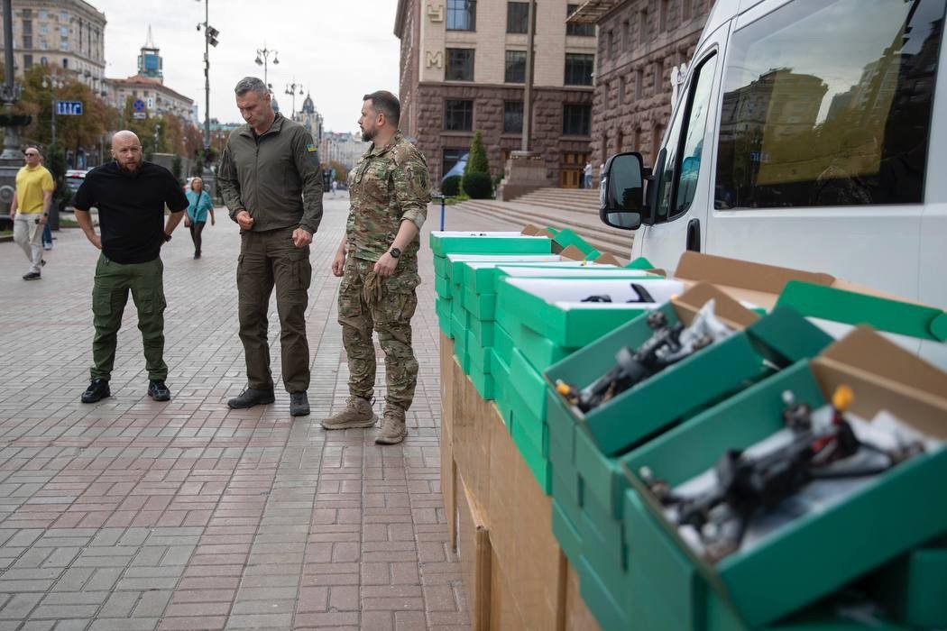 Київ передав військовим ще 1000 дронів