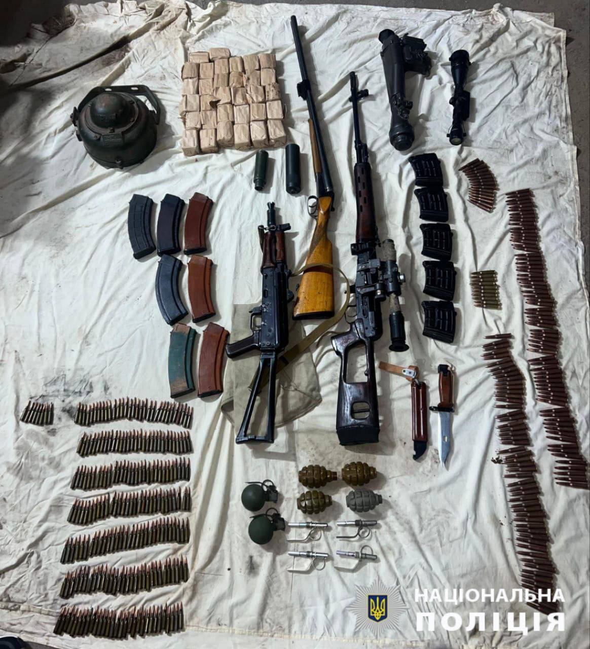 У Славутичі викрили чоловіка, який продавав зброю