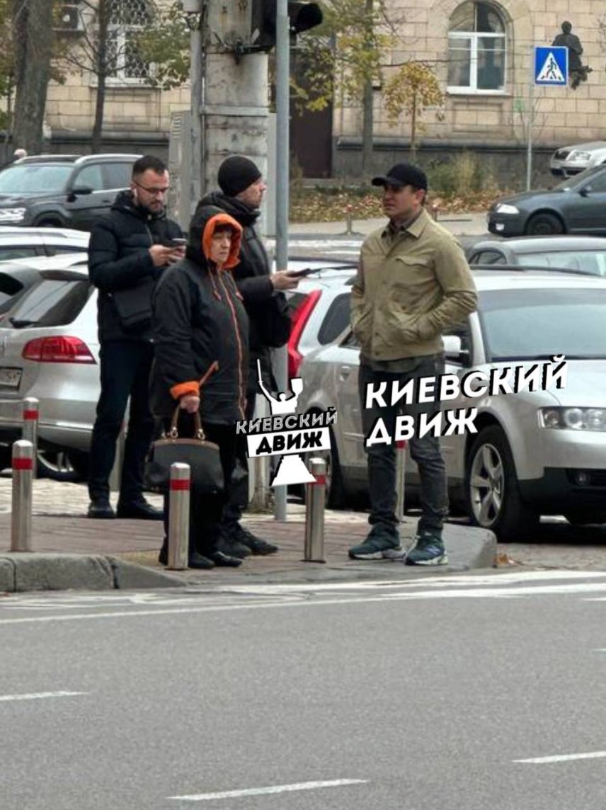 На вулицях Києва помітили нардепа Миколу Тищенка, який знаходить під домашнім арештом