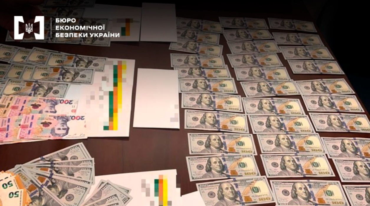У київському бізнес-центрі закрили нелегальний покер-клуб та вилучили понад 135 тис. доларів: подробиці