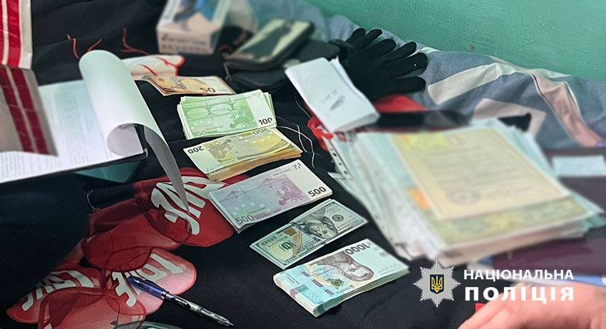 У Києві правоохоронці затримали організатора схема з переправлення чоловіків за кордон