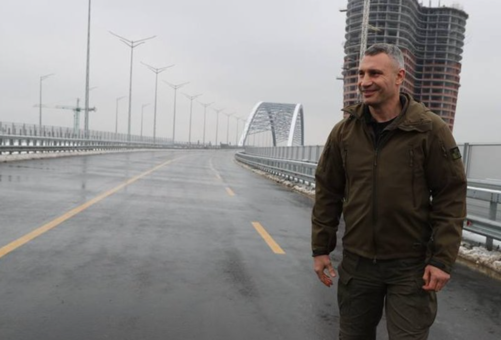 Подільській міст у Києві готовий до руху авто та громадського транспорту: дата відкриття вже відома