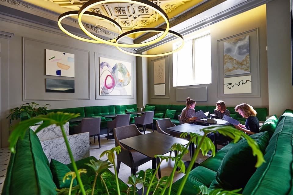 Київський заклад 