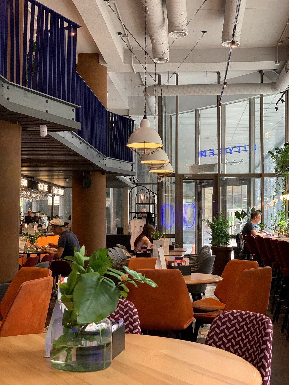 Випити глінтвейн у столичному закладі 