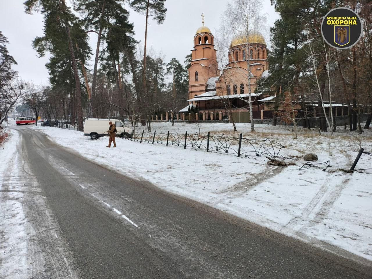 У Києві пʼяний водій вчинив ДТП та намагався втекти