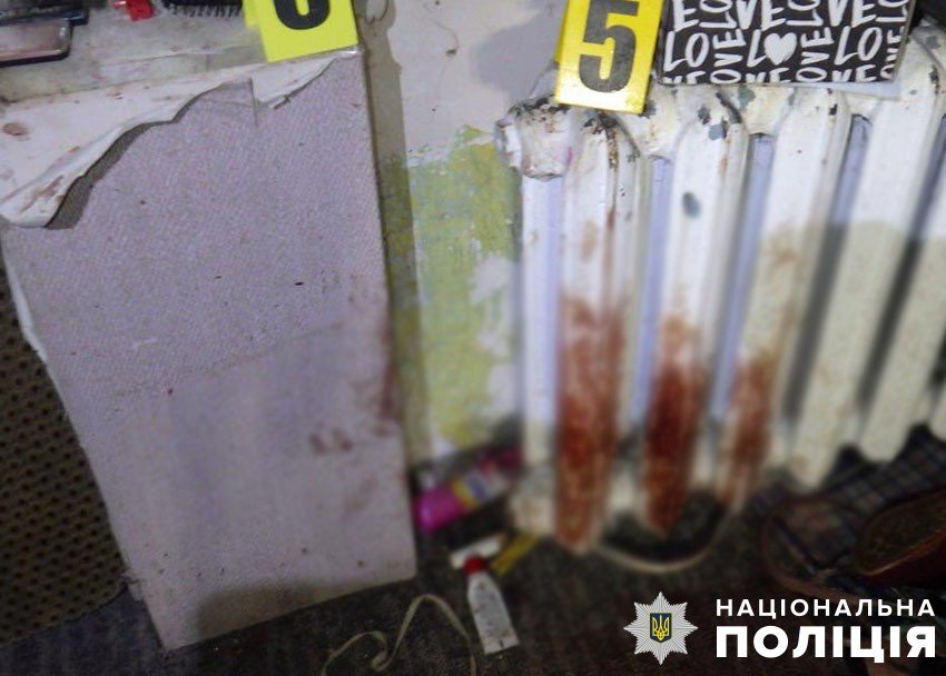 Жінки разом випивали і почали сваритись