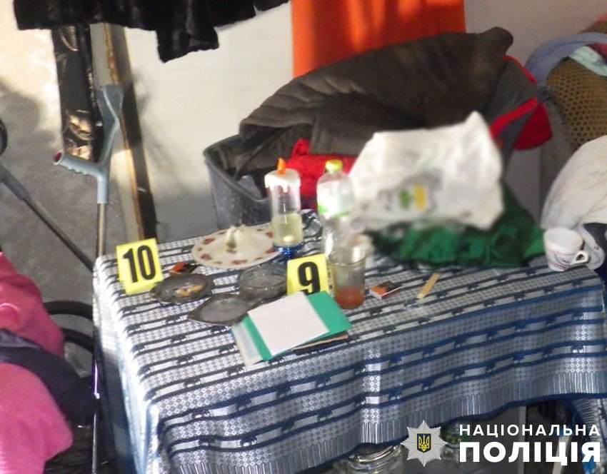 Жінки разом випивали і почали сваритись