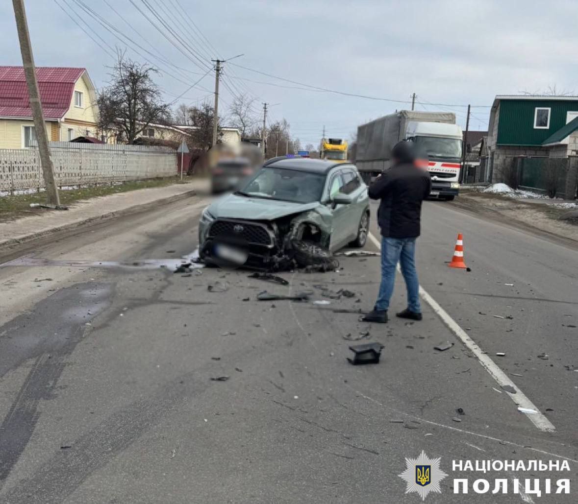 Дві автівки зіштовхнулись на дорозі