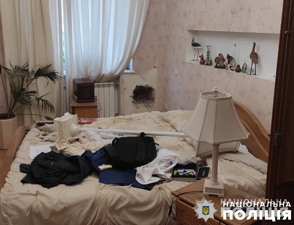 Крадії видавала себе за військових