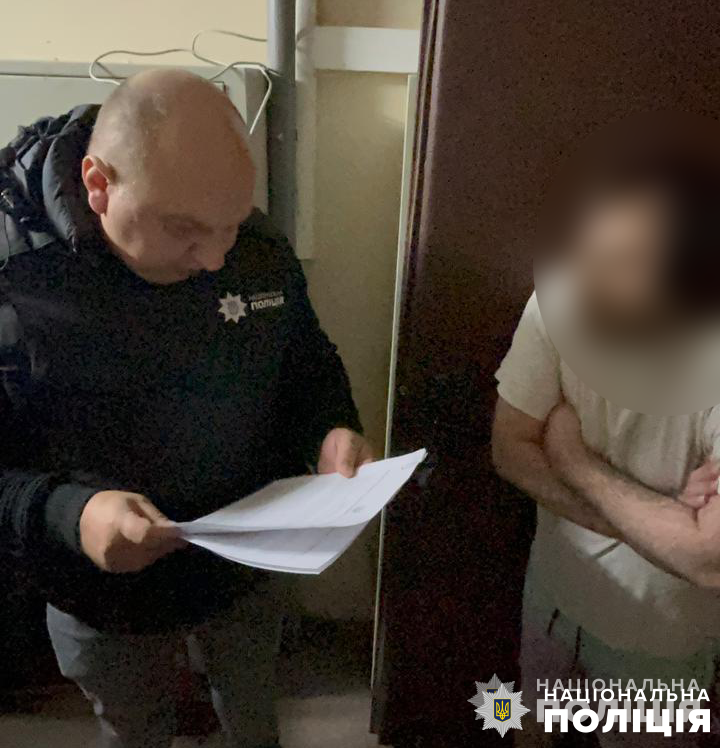 Крадії видавала себе за військових