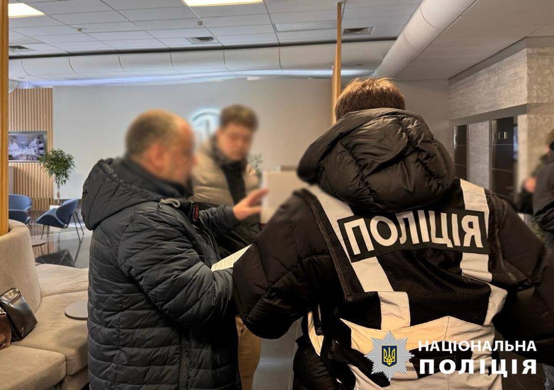 Обшуки почались рано вранці