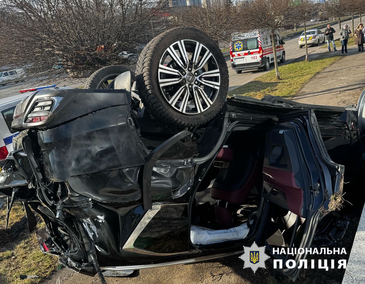 Водій джипу не впорався з керуванням