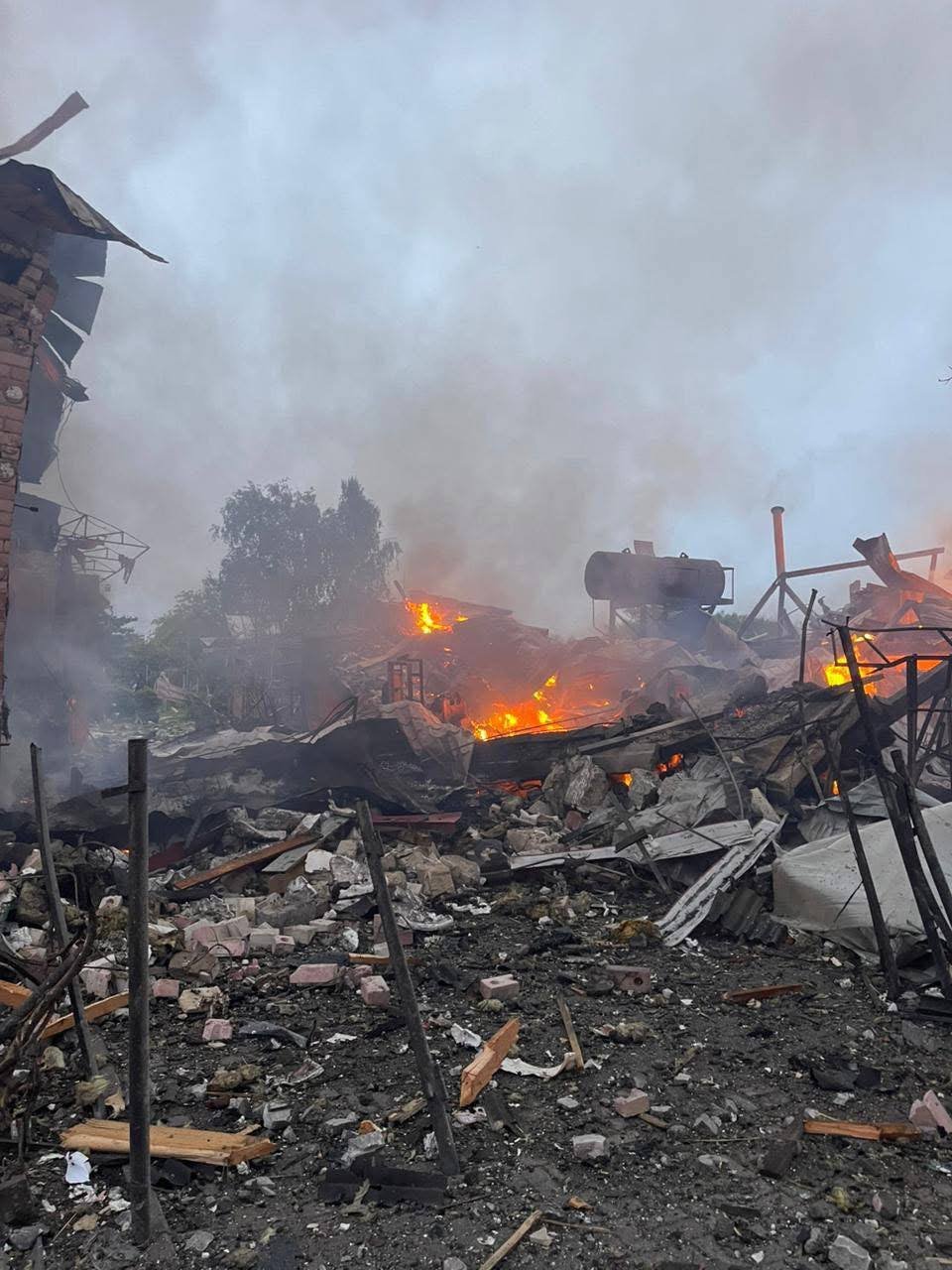 Наслідки атаки зафіксовані у кількох районах