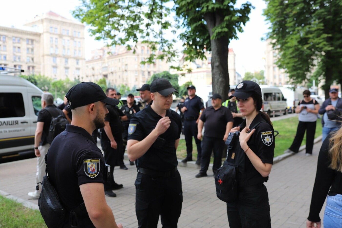 Під Будинком профспілок відбувся мітинг