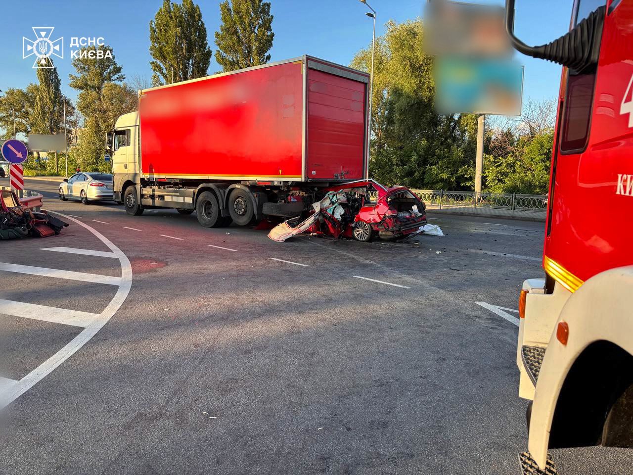Тіло водія деблокували з автівки