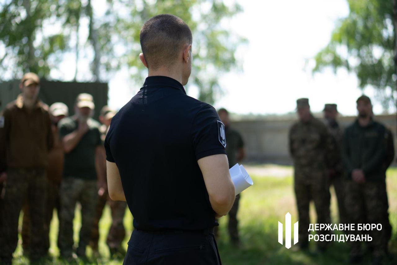Військовим загрожує до десяти років ув'язнення