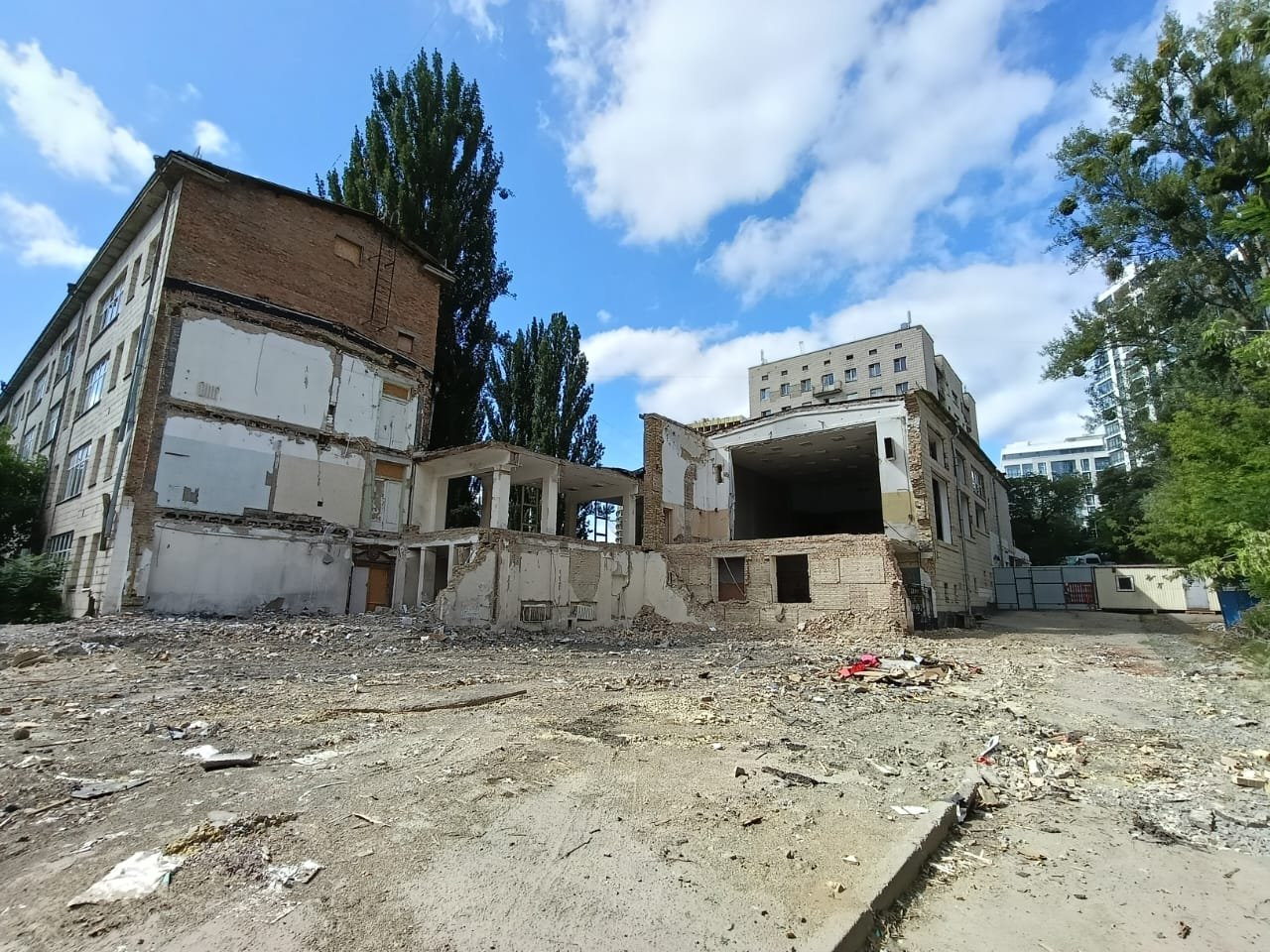 Твори вже консурвують для збереження