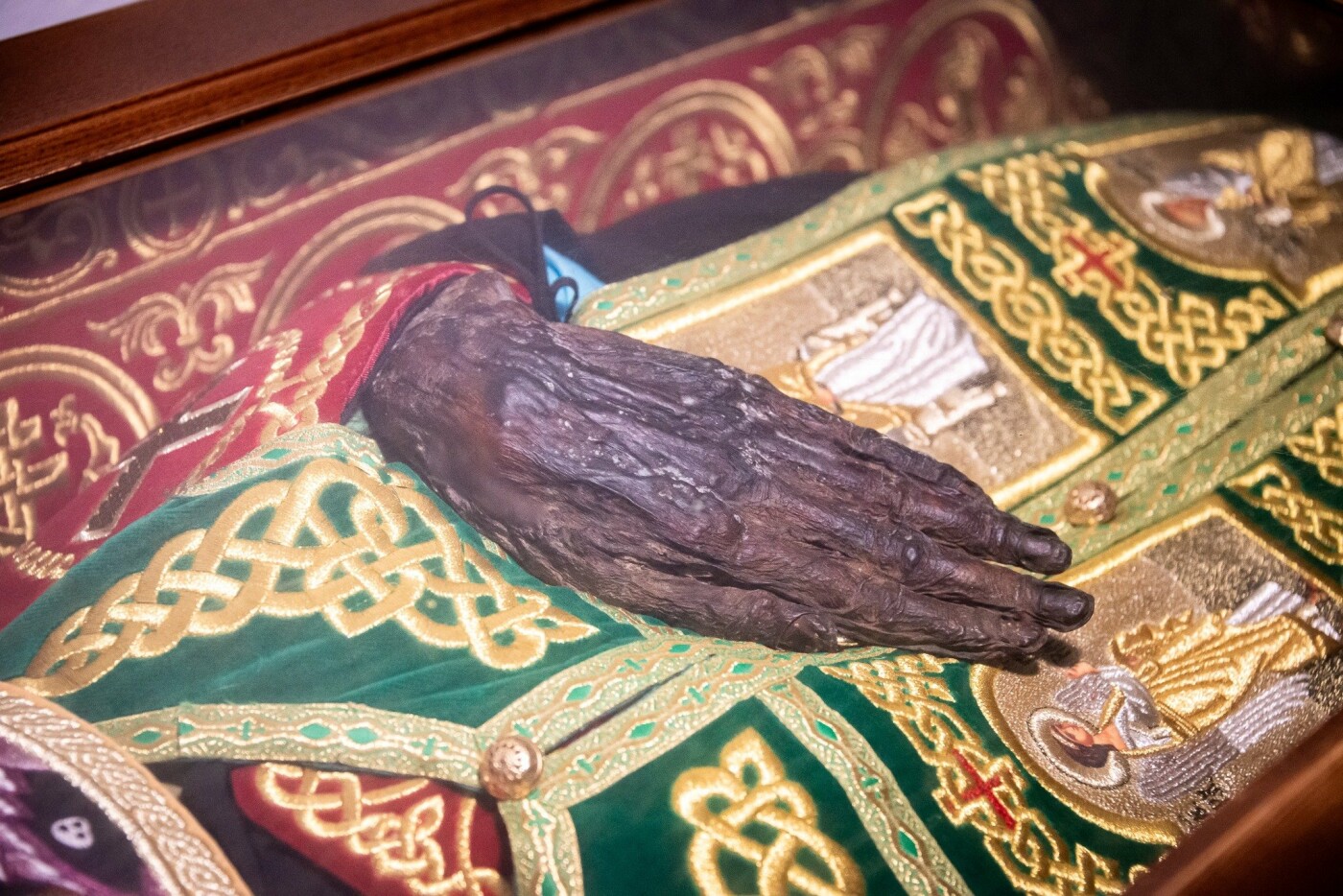 Перше богослужіння