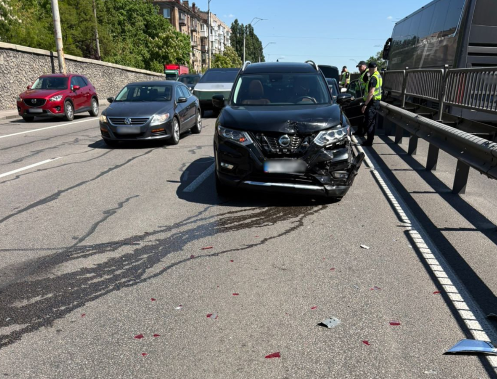 Місце ДТП на Берестейському проспекті