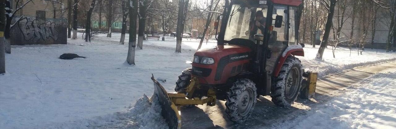 Дорожники активно очищают дороги в Киеве после сильного снегопада, - ФОТО, ВИДЕО