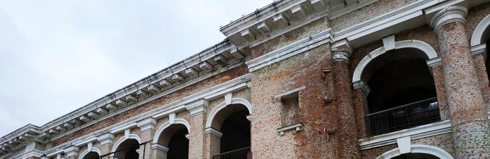 ТОП-5 зданий в Киеве, которые нуждаются в реставрации. Фото: Jinma Owa ТОП-5 зданий в Киеве, которые нуждаются в реставрации. Фото: Jinma Owa