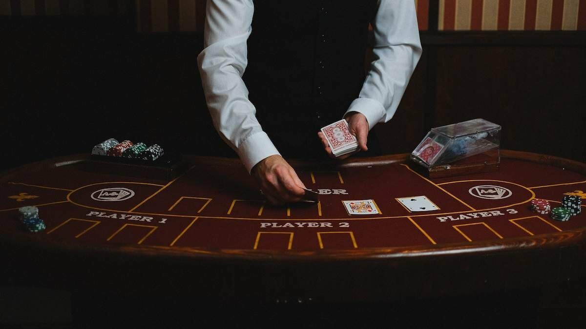 игра в казино на чужие деньги россия