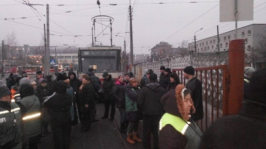 Киевские трамваи объявили забастовку (ФОТО) (фото) - фото 1