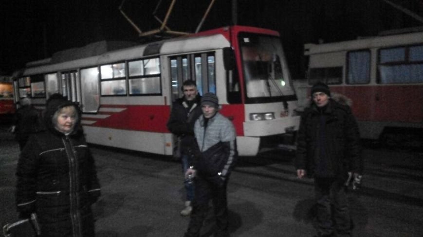 Киевские трамваи объявили забастовку (ФОТО) (фото) - фото 1