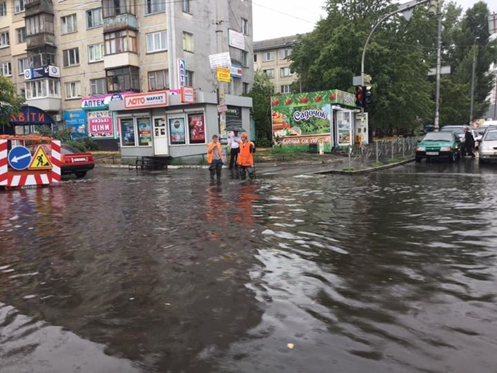 Фотоподборка: Киев накрыл мощный ливень (фото) - фото 5